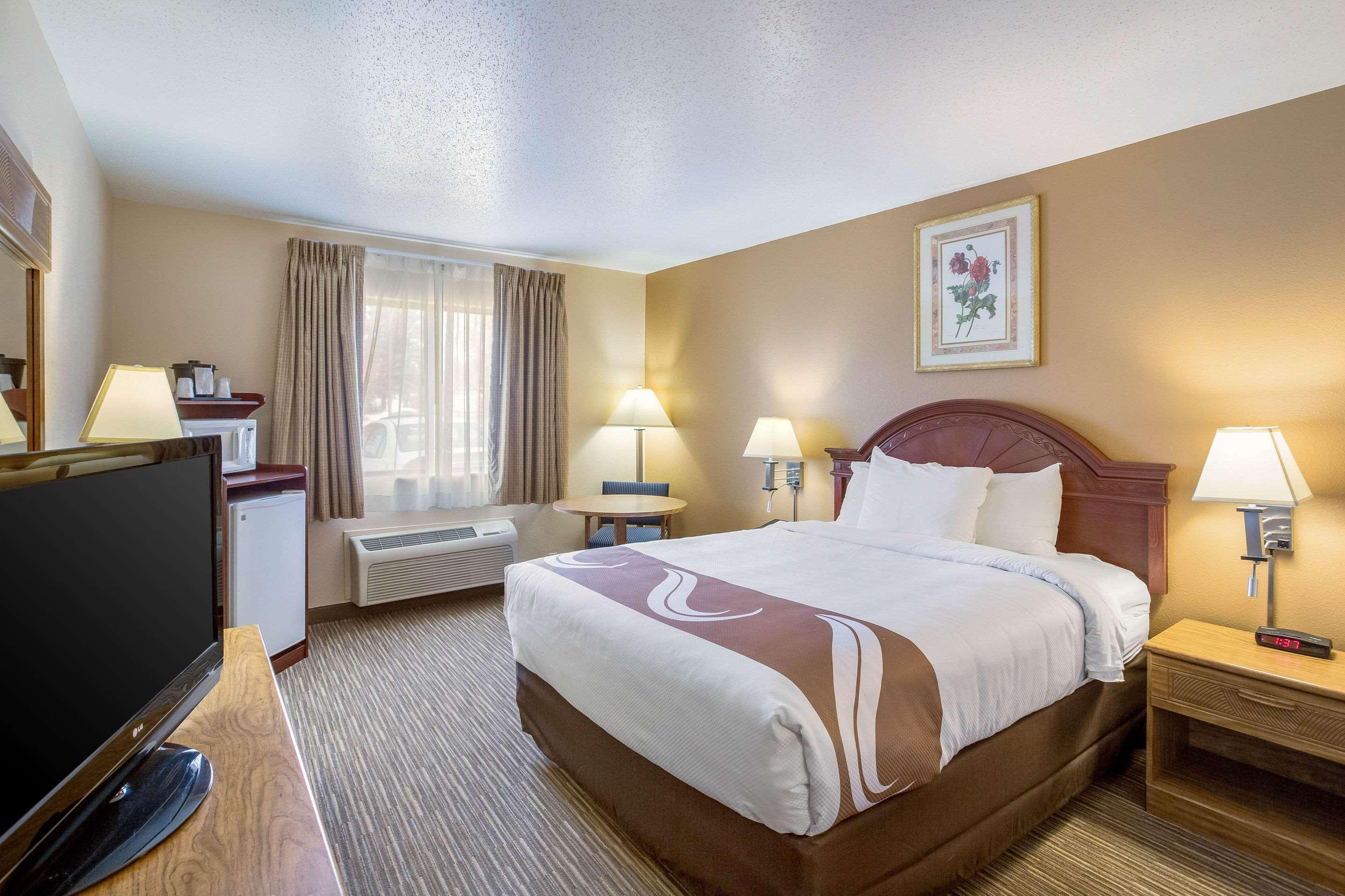 Quality Inn - Storm Lake Экстерьер фото