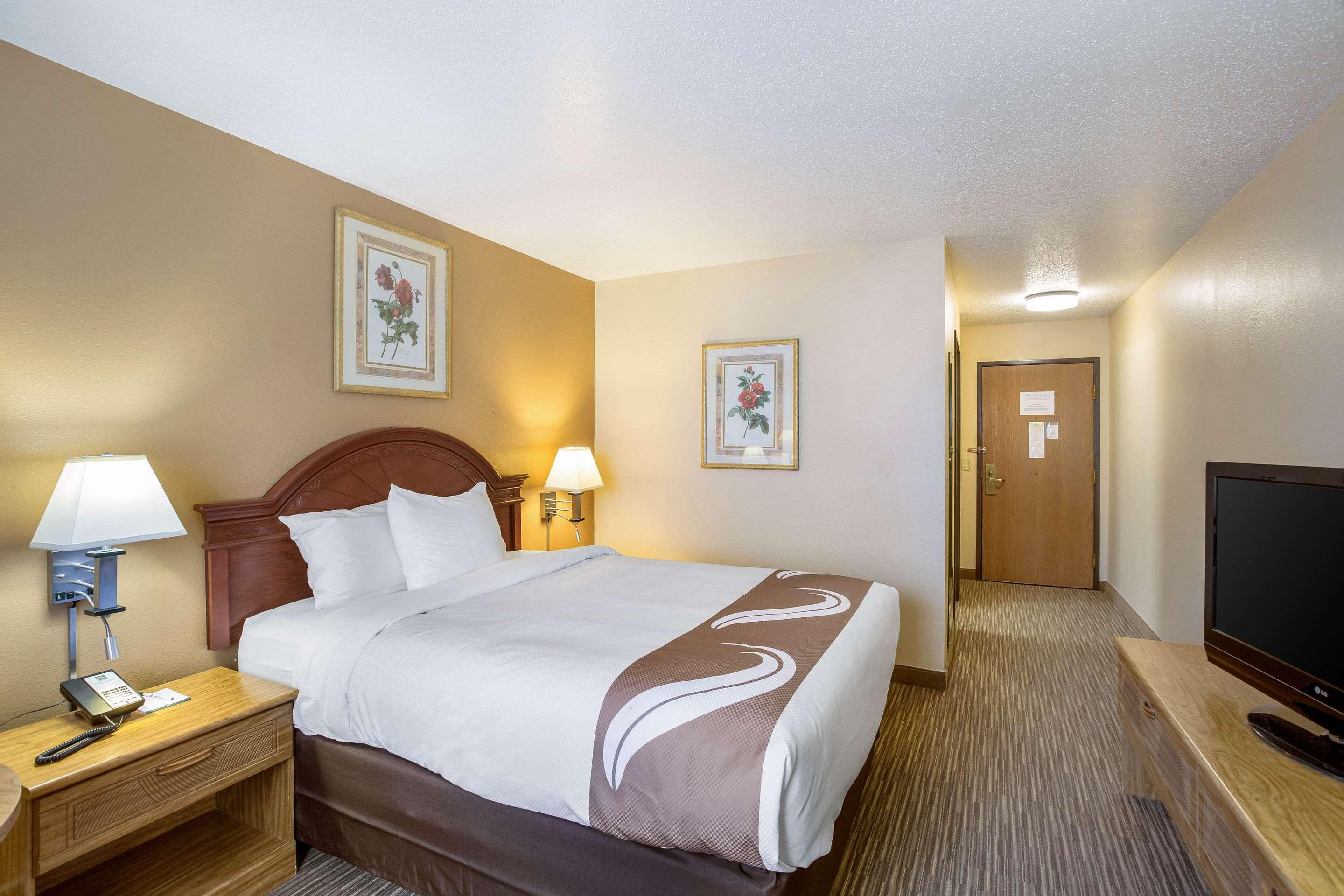 Quality Inn - Storm Lake Экстерьер фото