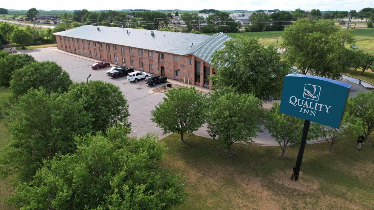 Quality Inn - Storm Lake Экстерьер фото