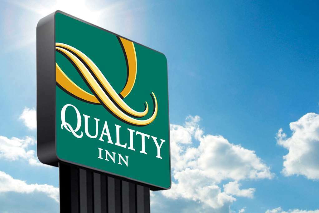 Quality Inn - Storm Lake Экстерьер фото